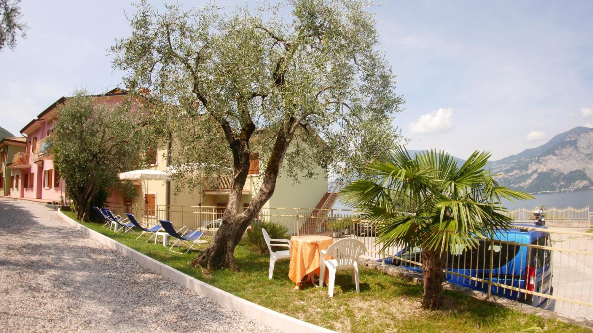 Residence Casa Maria Assenza di Brenzone Ngoại thất bức ảnh