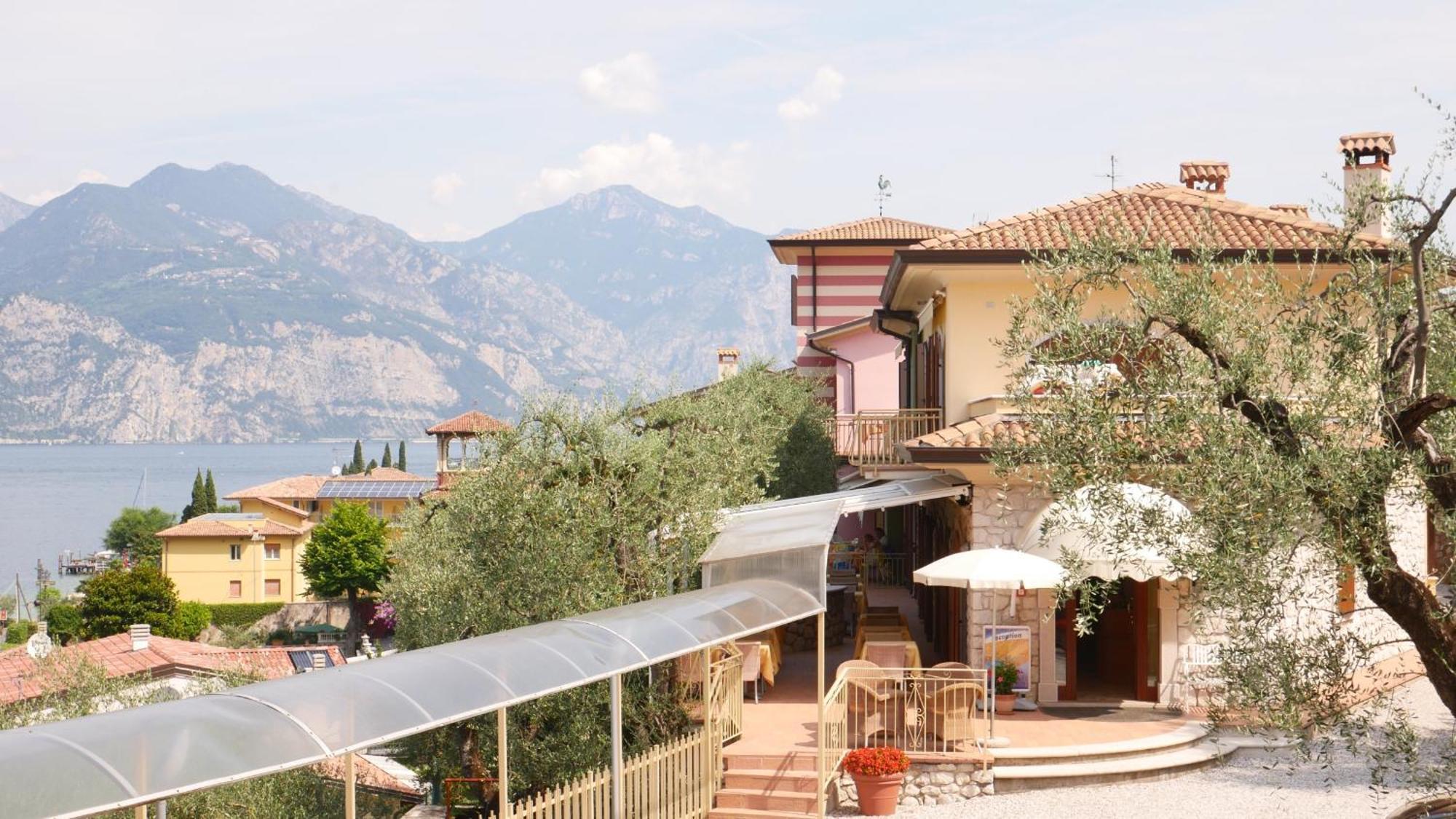 Residence Casa Maria Assenza di Brenzone Ngoại thất bức ảnh